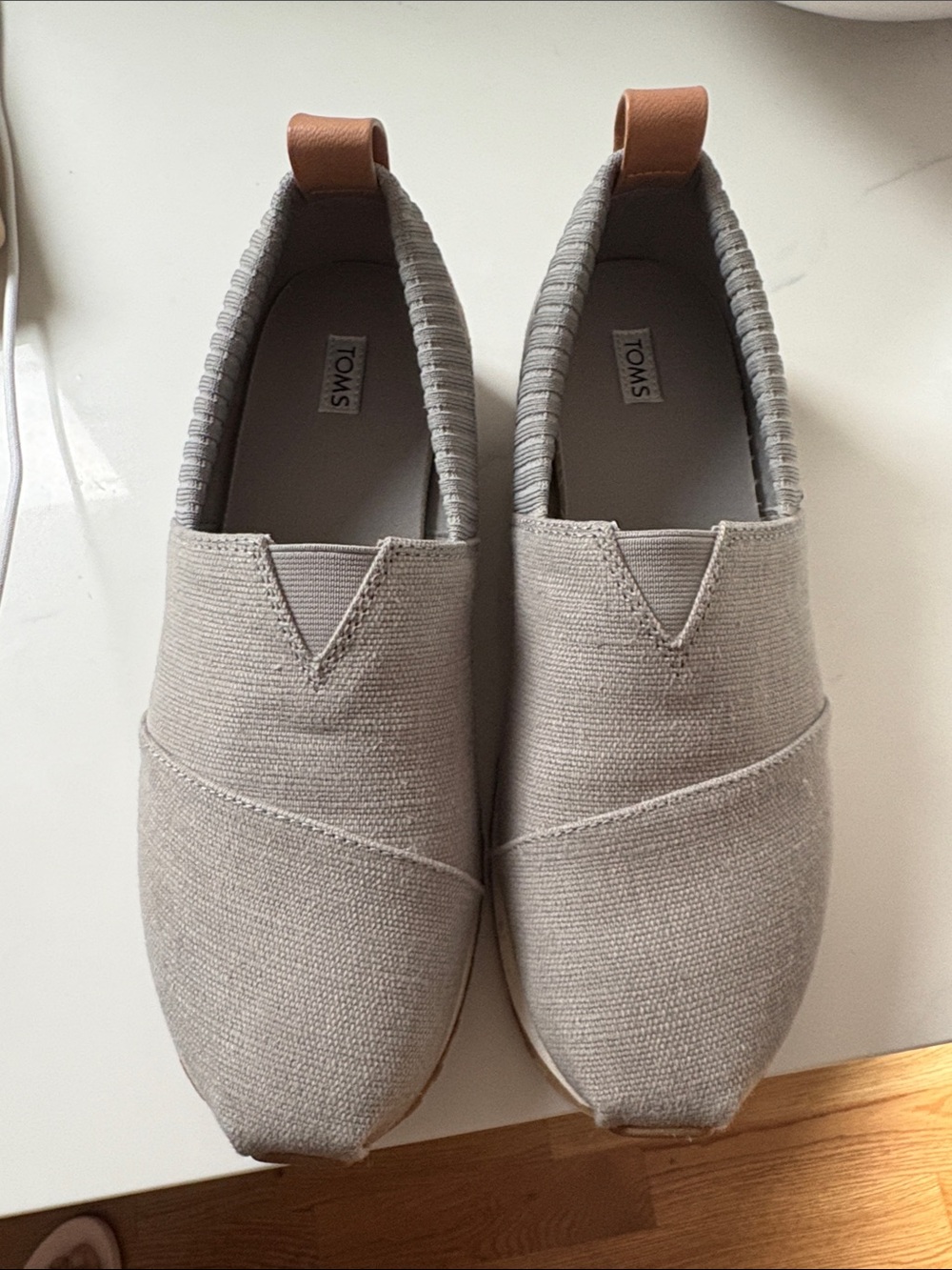 Toms women’s  Slip-On Canvas Loafers in Light Gray with Tan Pull Tab